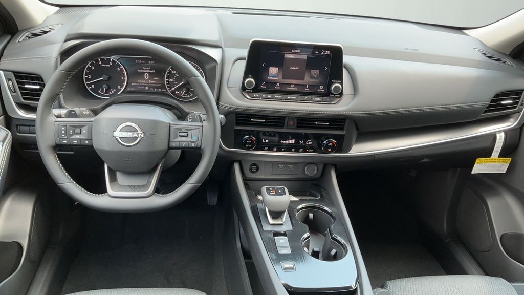 2026 Nissan Rogue SV photo 13