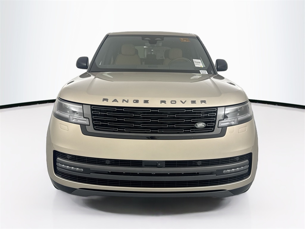 2025 Land Rover Range Rover SE photo 2