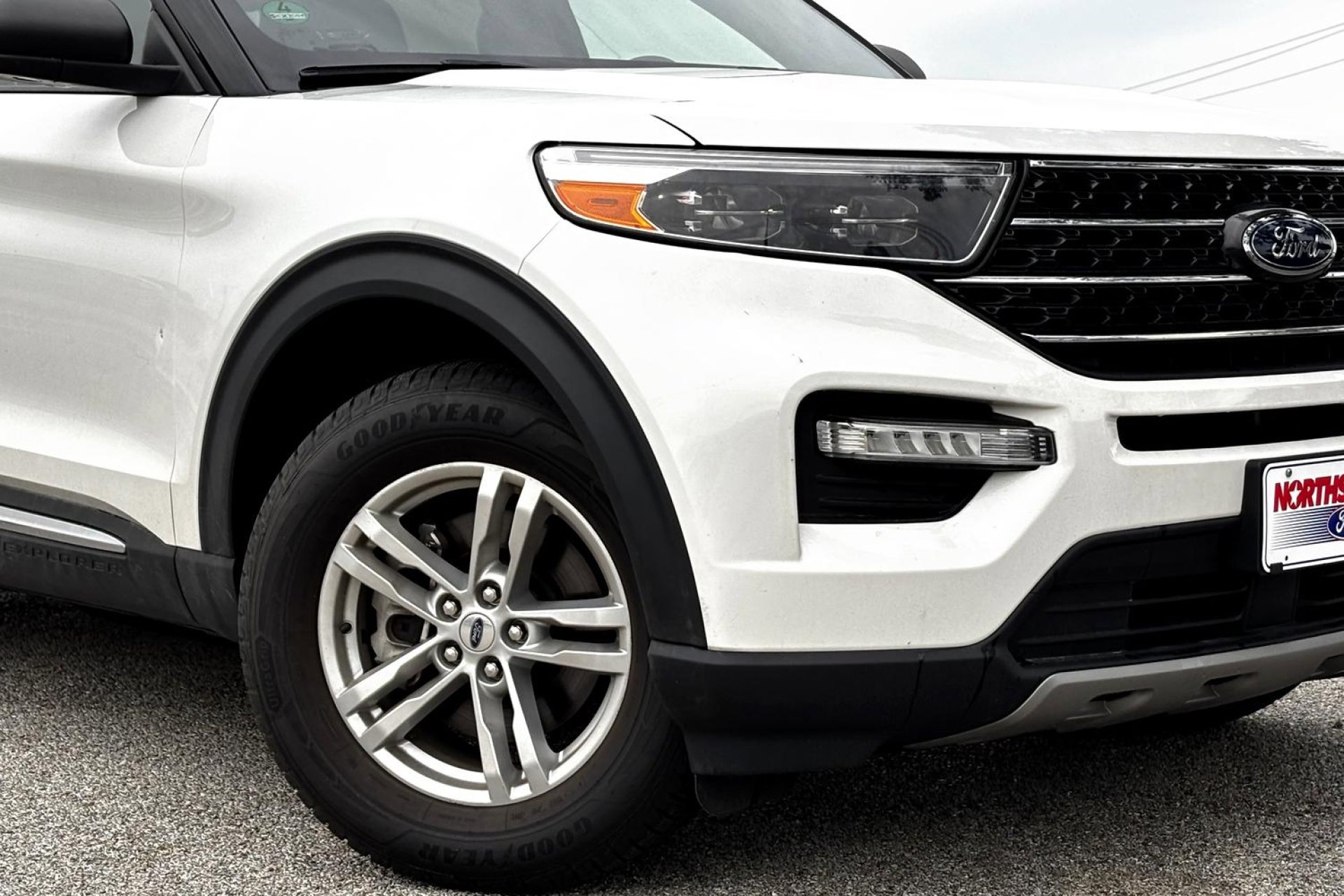 2022 Ford Explorer XLT photo 3