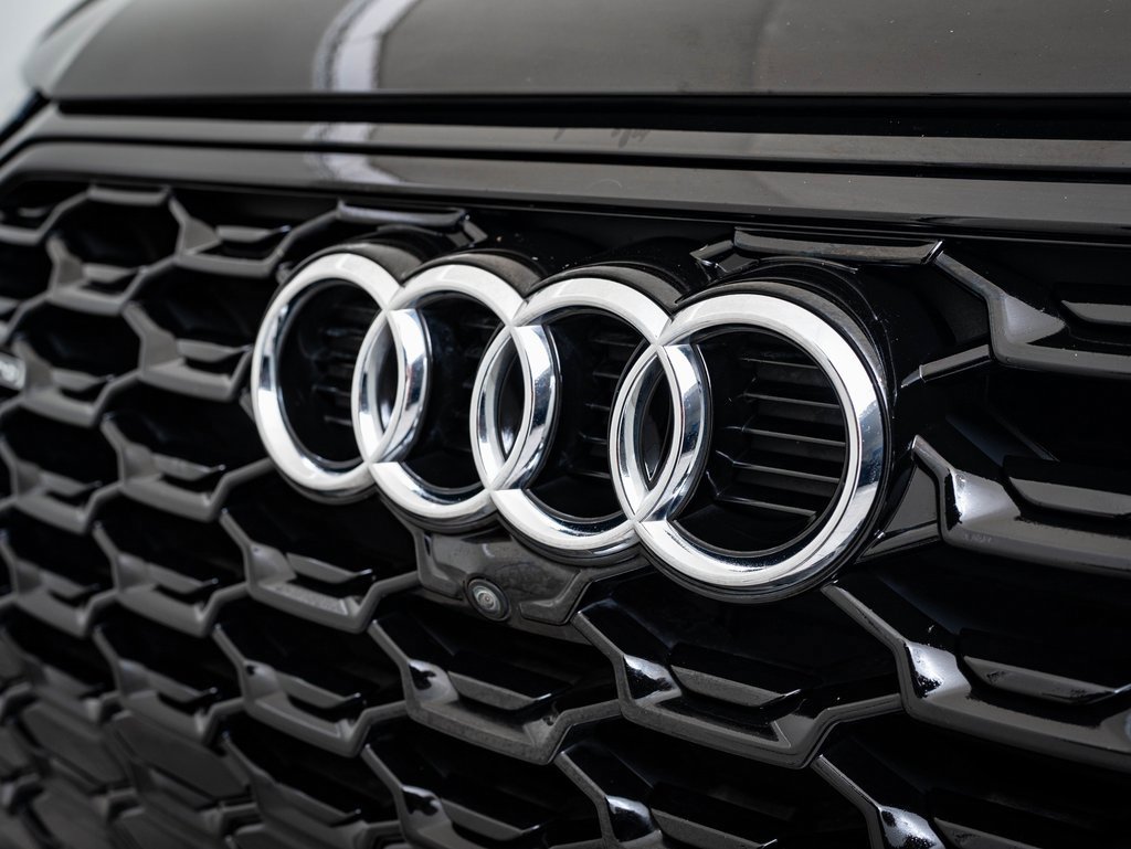 2023 Audi Q5 45 S line Premium Plus photo 3