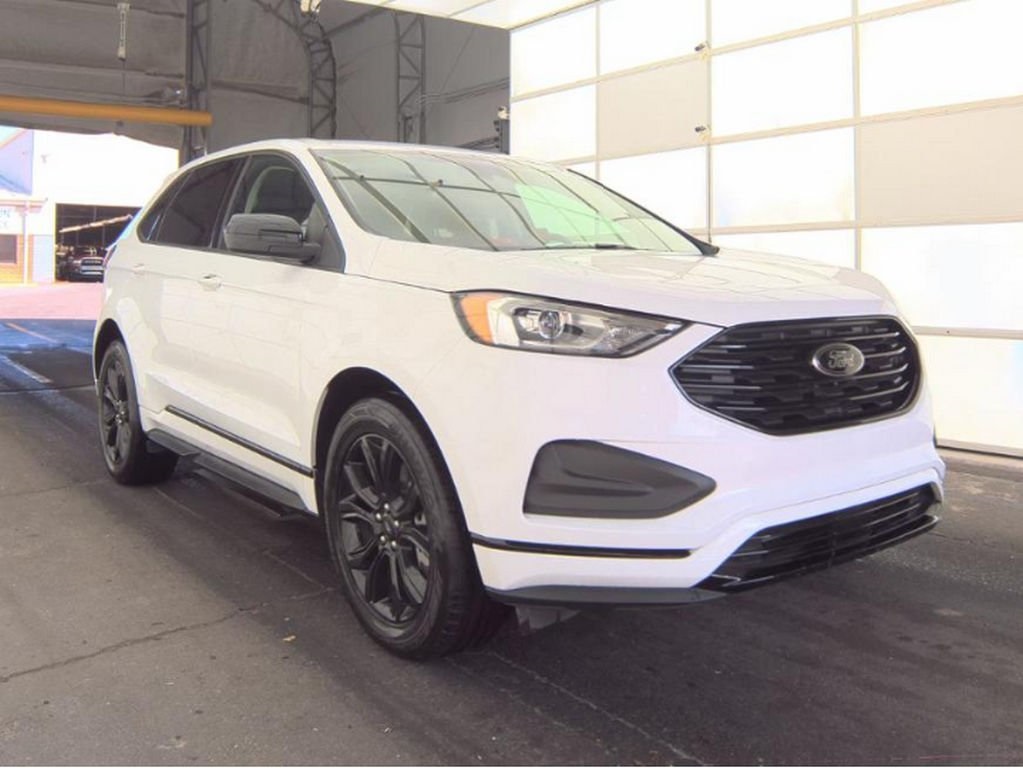 2024 Ford Edge SE photo 4