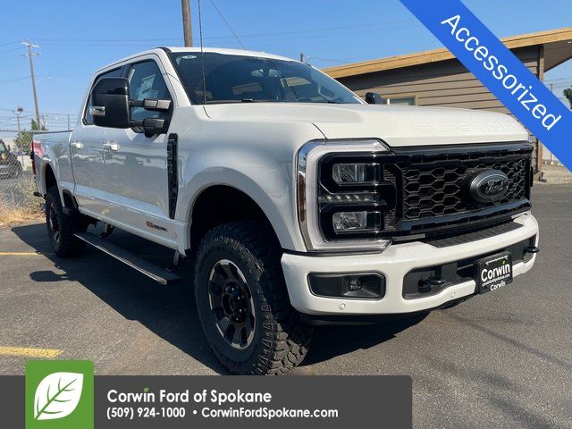 2025 Ford F-350 Super Duty Lariat's photo