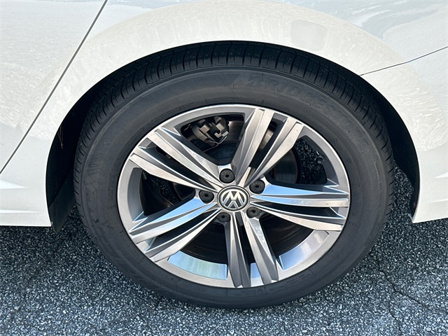 2021 Volkswagen Jetta R-Line photo 18