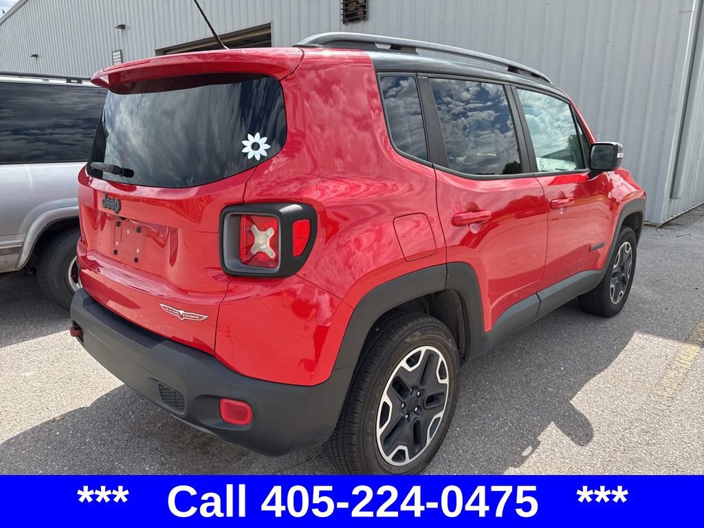 2015 Jeep Renegade Trailhawk photo 9