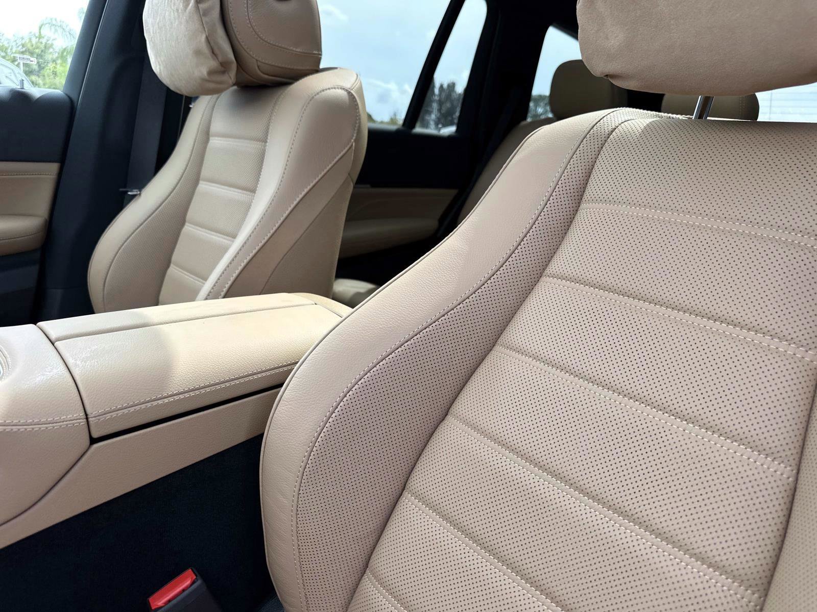 2026 Mercedes Benz GLS 450 4MATIC photo 17