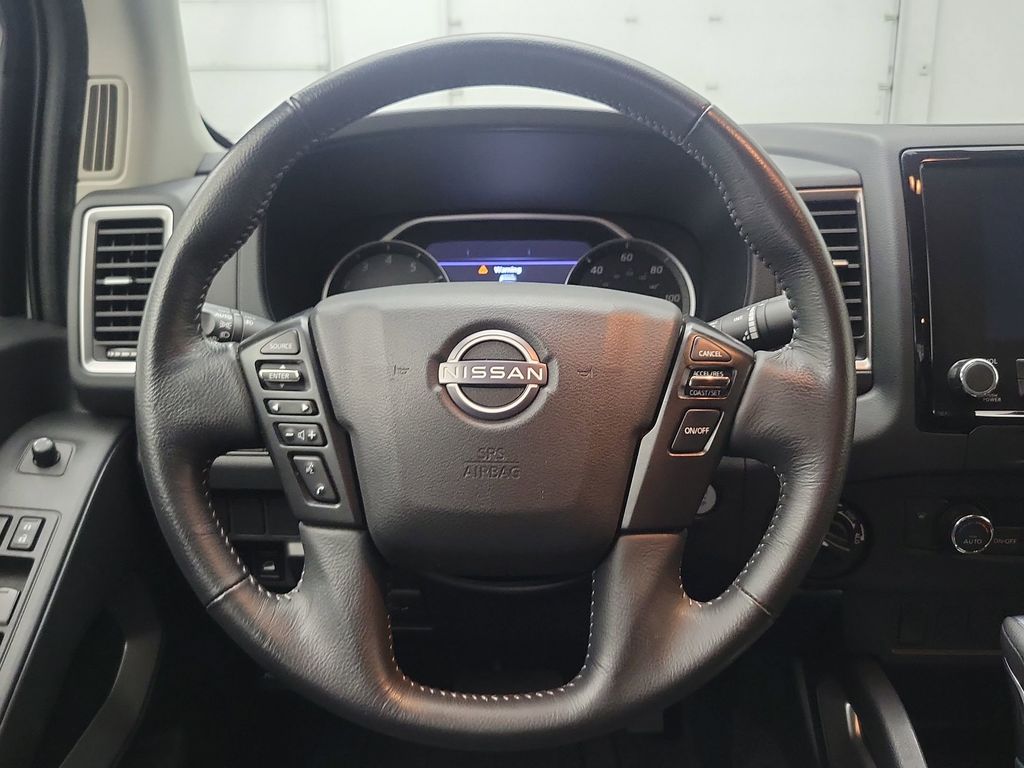 2022 Nissan Frontier SV photo 12