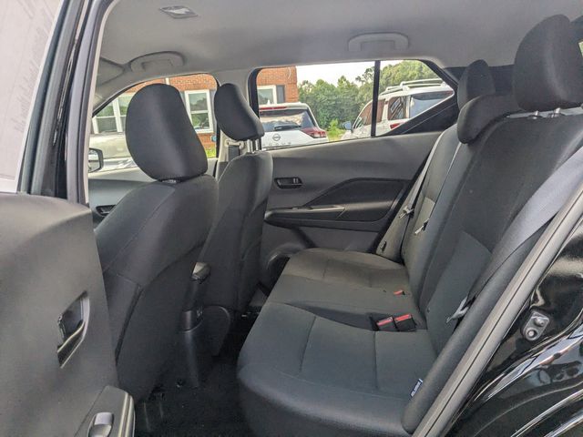 2025 Nissan Kicks Play S photo 4