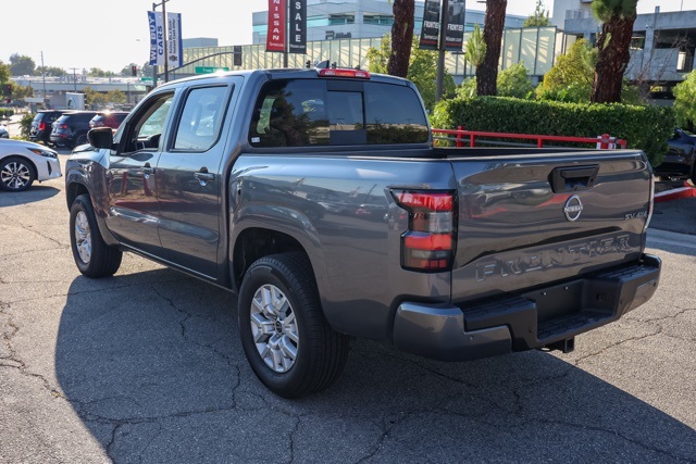 2024 Nissan Frontier SV photo 4