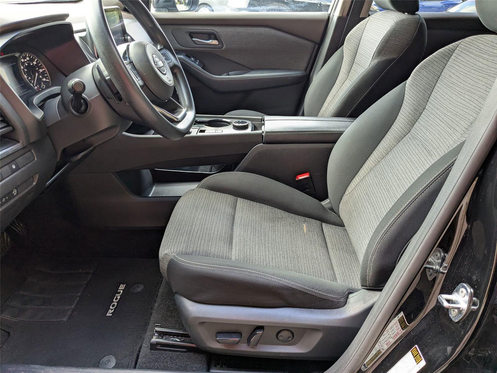 2023 Nissan Rogue SV photo 13