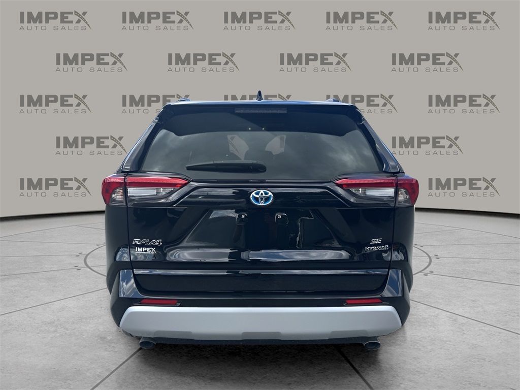 2022 Toyota RAV4 Hybrid SE photo 4