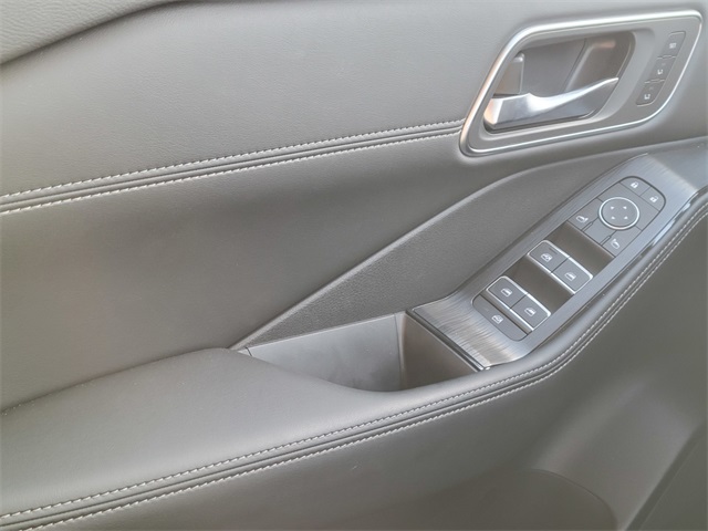 2025 Nissan Rogue Platinum photo 31