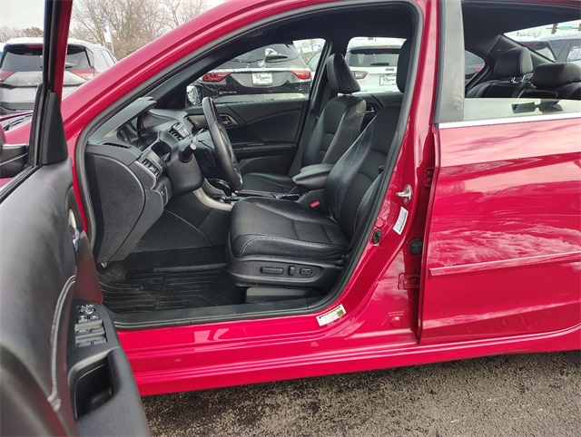 Used 2017 Honda Accord Sport with VIN 1HGCR2F58HA213643 for sale in Whitehall, OH