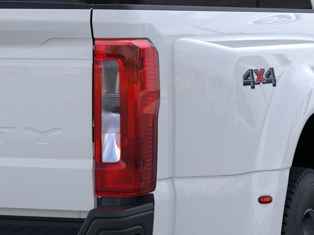 2026 Ford F-450 photo 18