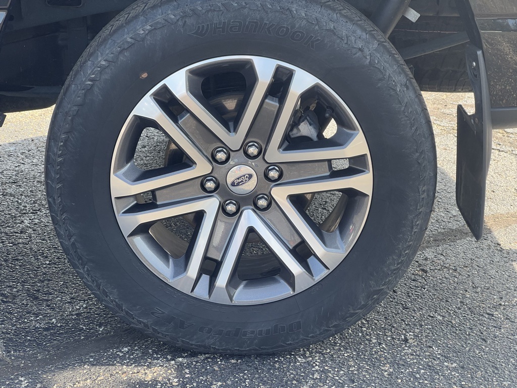 2022 Ford F-150 XL photo 8