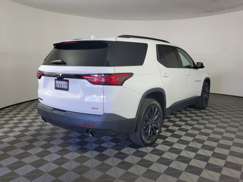 2022 Chevrolet Traverse RS photo 2