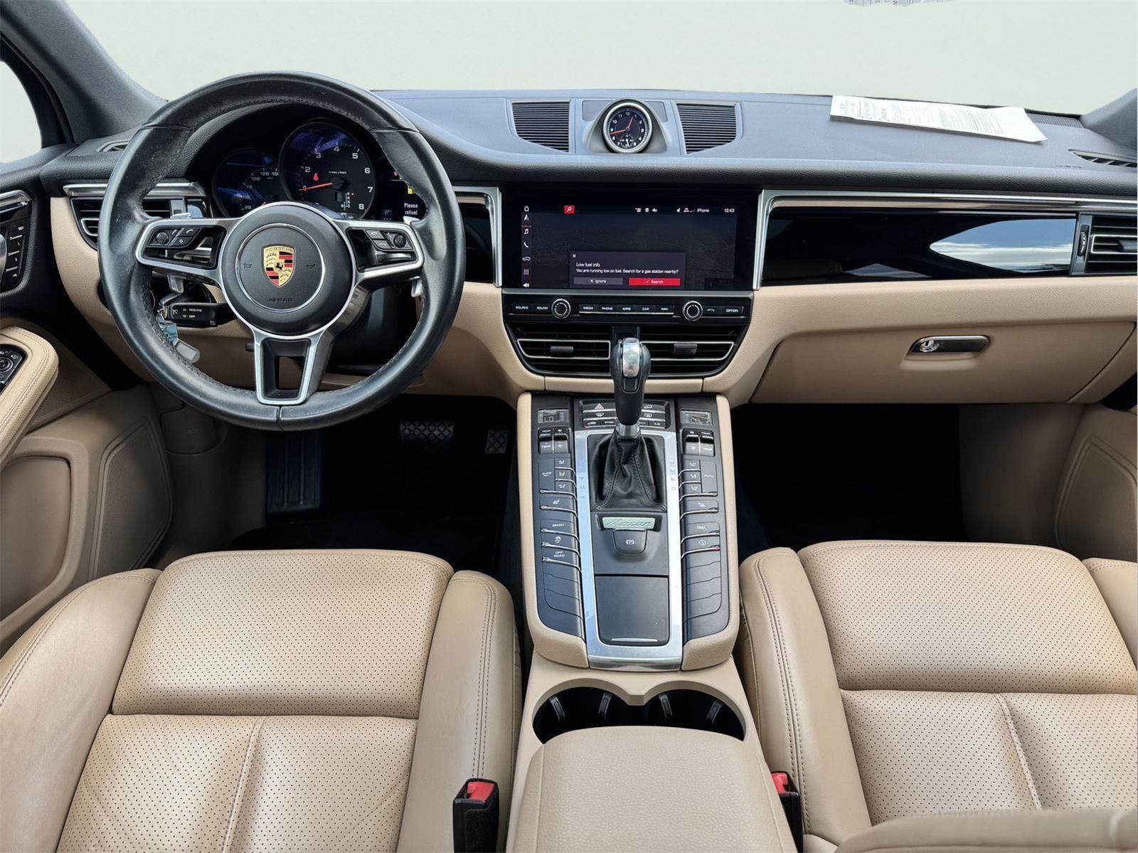2021 Porsche Macan Base photo 36