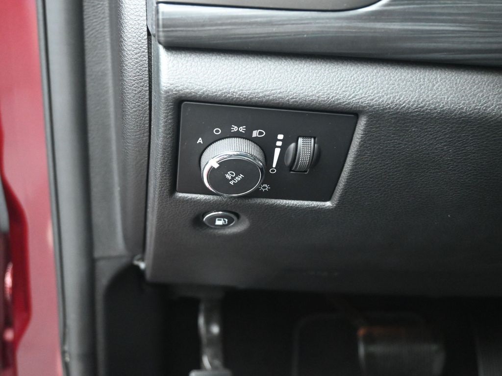 2019 Jeep Grand Cherokee Altitude photo 14