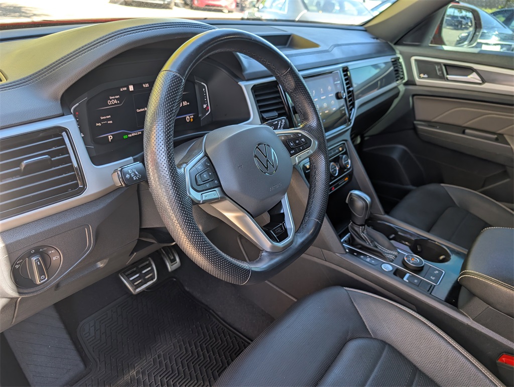 2022 Volkswagen Atlas Cross Sport V6 SEL Premium R-Line photo 9