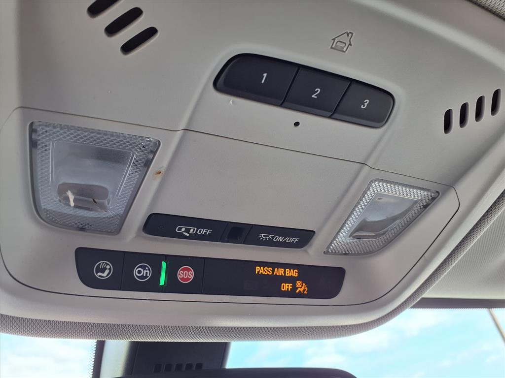 2020 Chevrolet Traverse Cloth photo 16