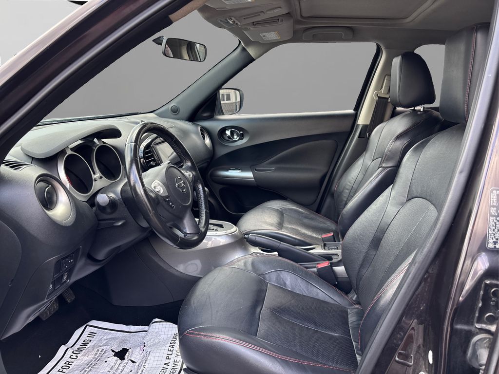 2017 Nissan Juke SL photo 9