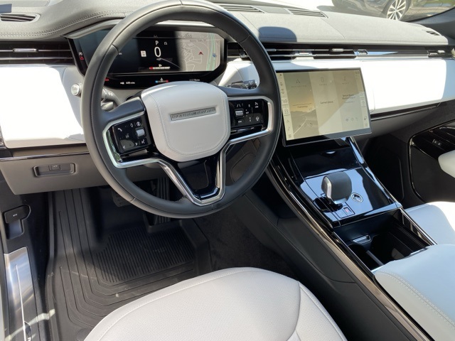 2025 Land Rover Range Rover Sport SE photo 2
