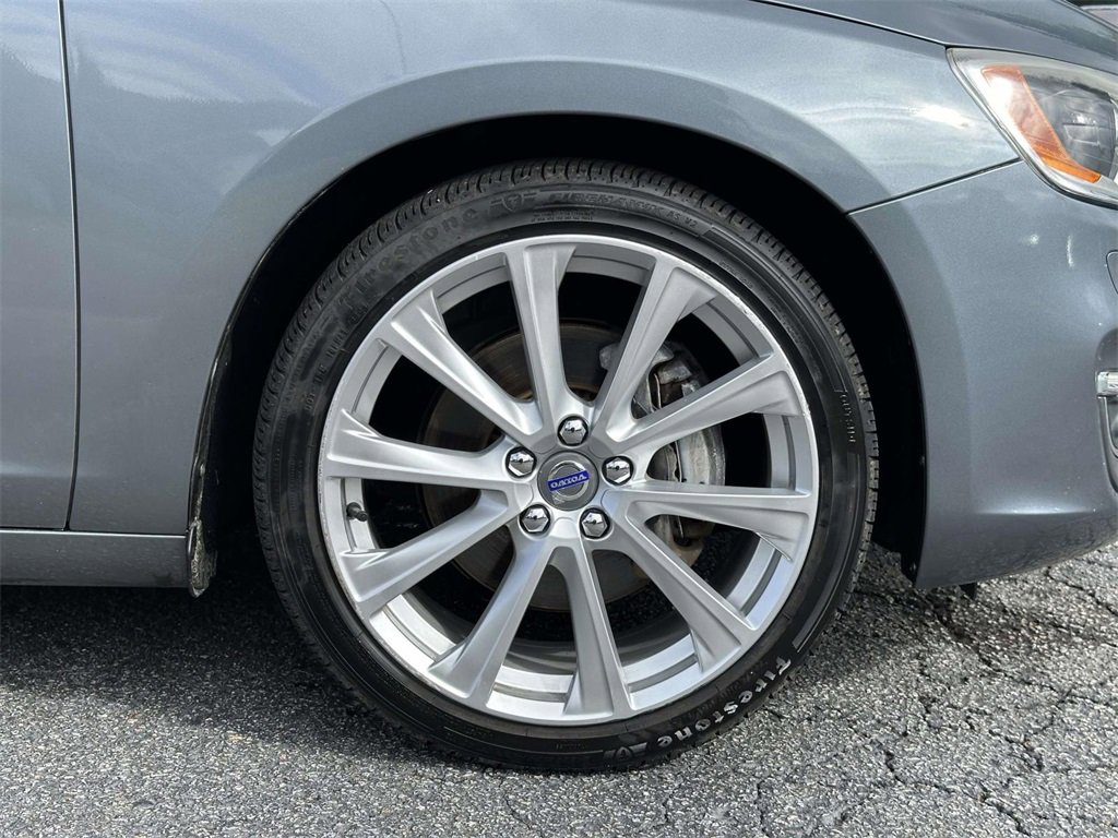 2016 Volvo S60 Inscription T5 Platinum AWD photo 23