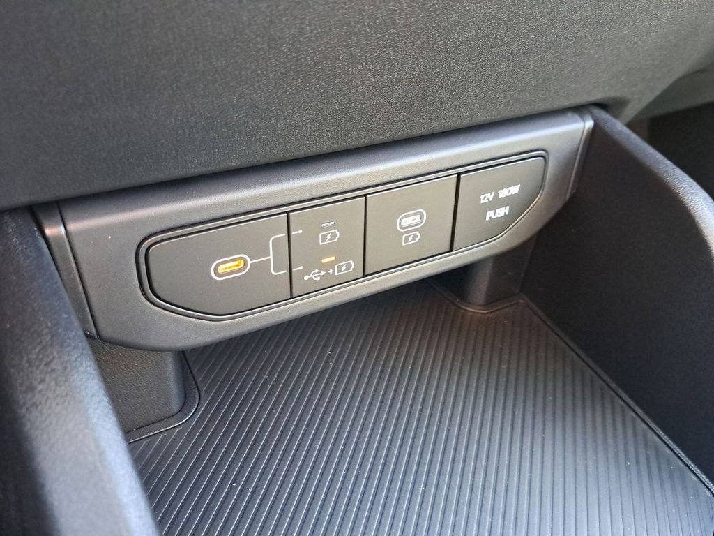 2025 Kia K4 LXS photo 21