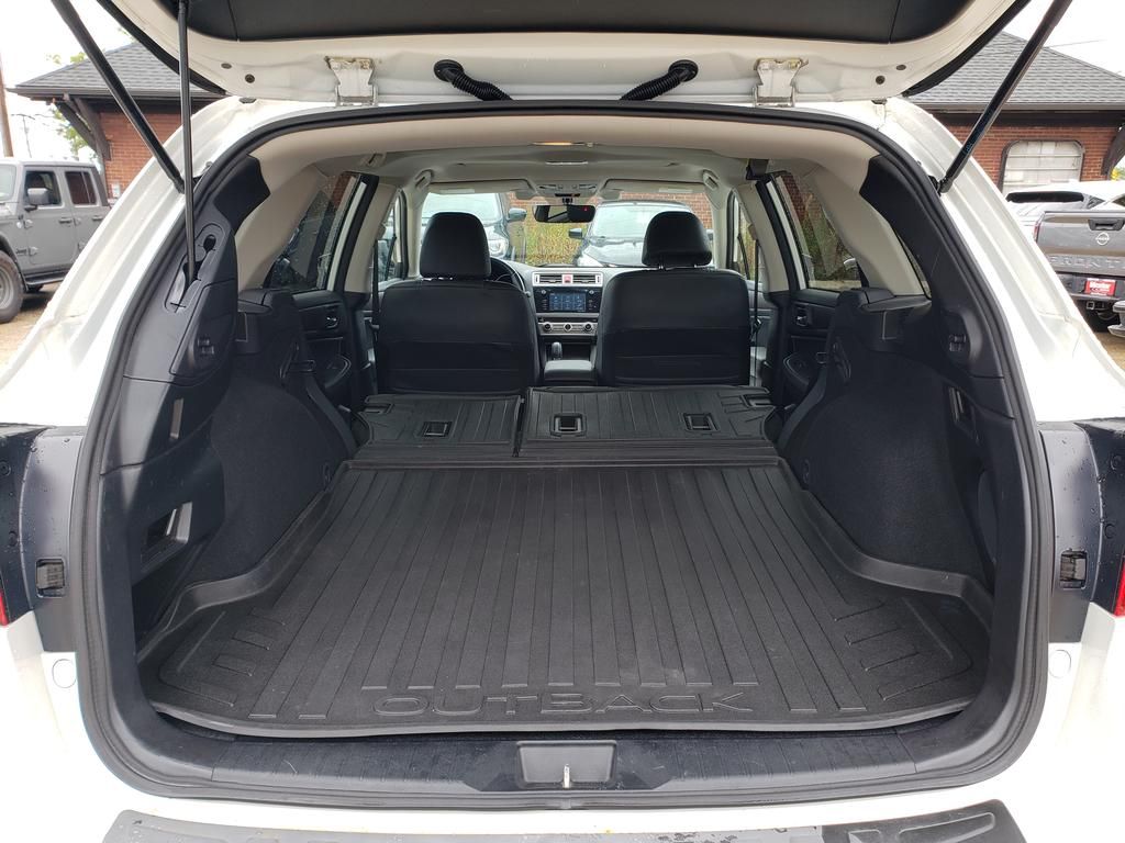 2017 Subaru Outback 3.6R Limited photo 6