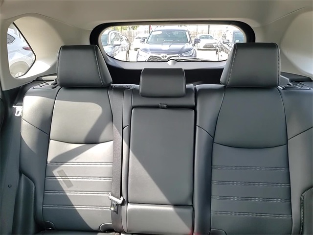 2024 Toyota RAV4 XLE Premium photo 21