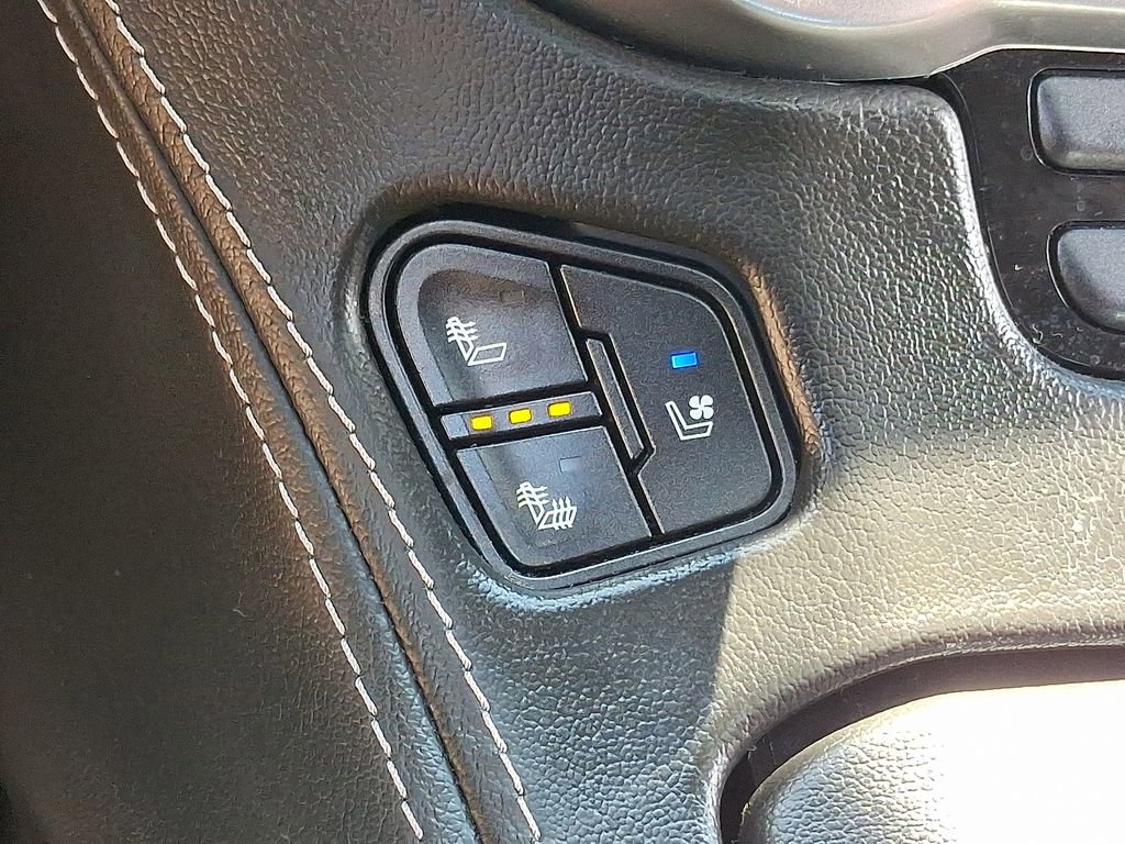 2019 Chevrolet Suburban Premier photo 24