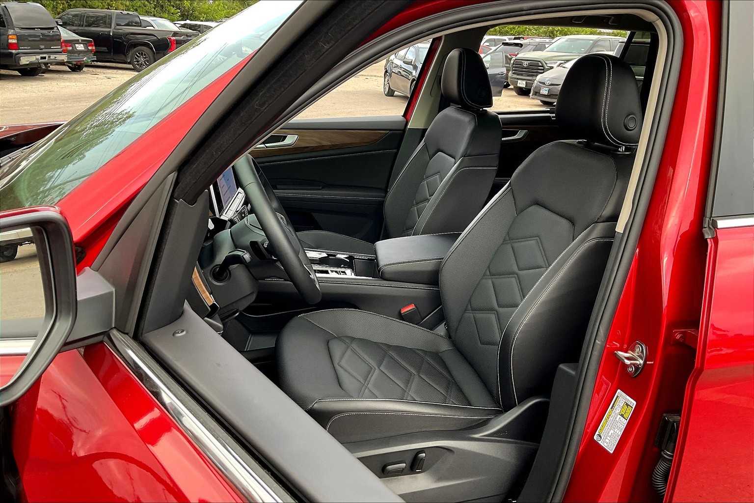 2024 Volkswagen Atlas SE Technology photo 7