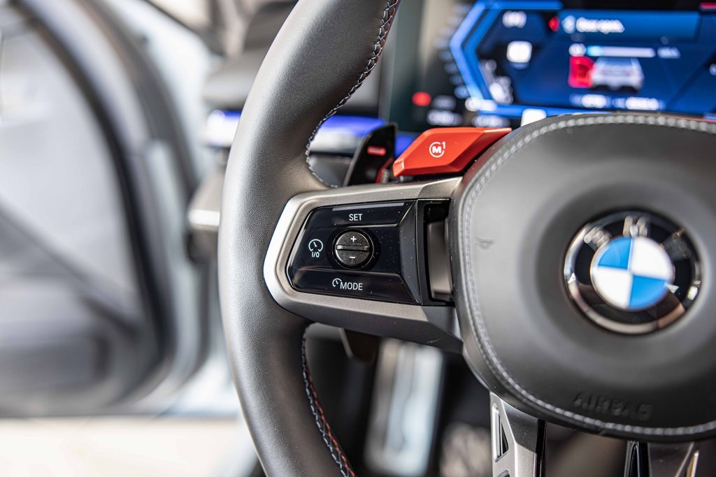 2025 BMW M5 - Image 25