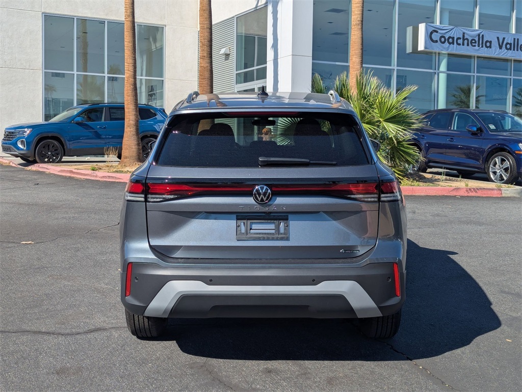 2025 Volkswagen Tiguan S photo 2
