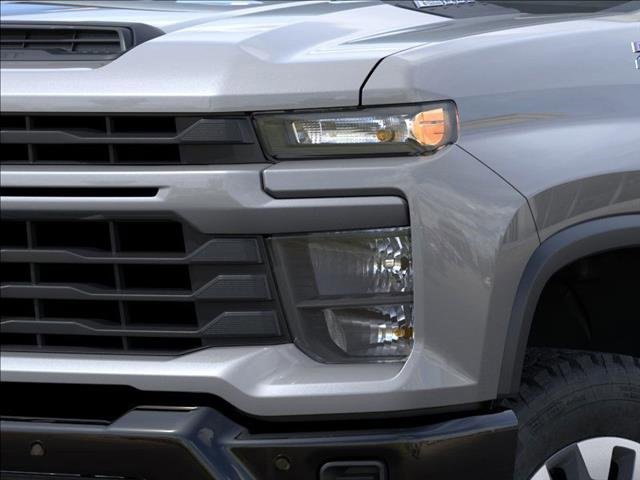 2026 Chevrolet Silverado 2500HD Custom photo 8