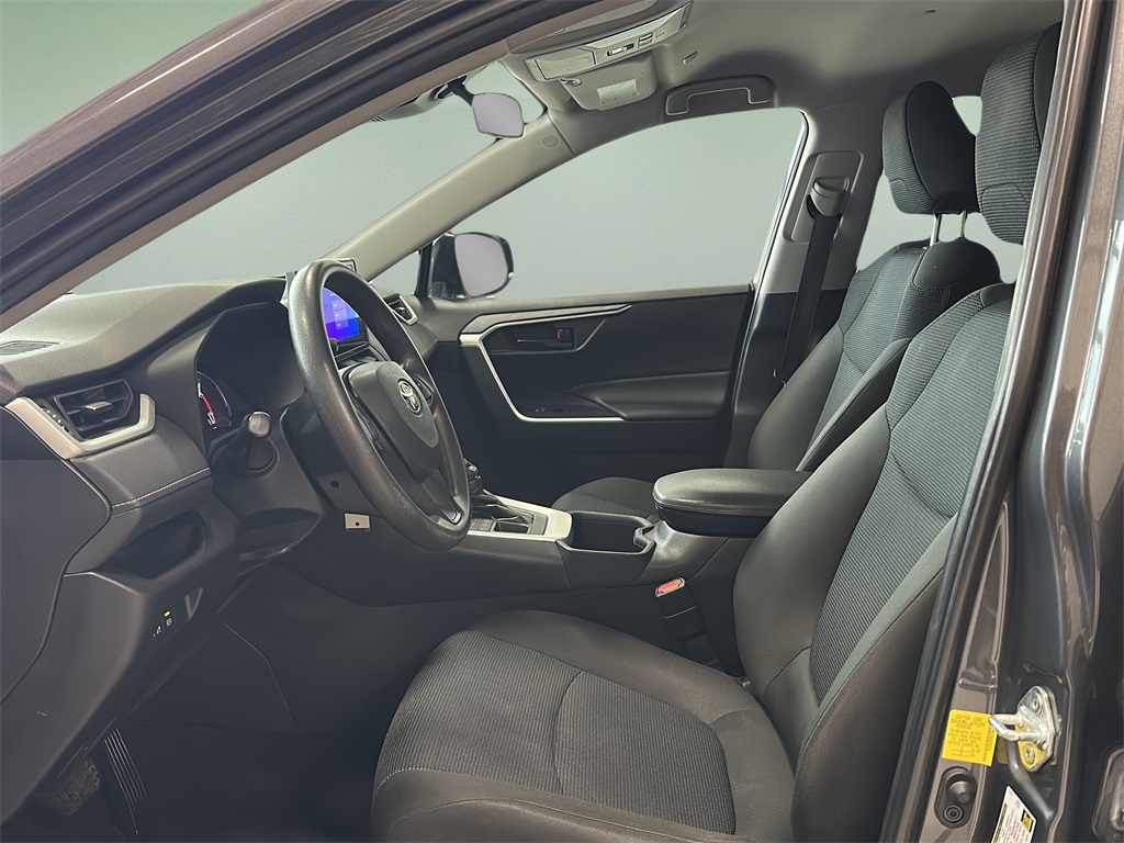 2023 Toyota RAV4 LE photo 4