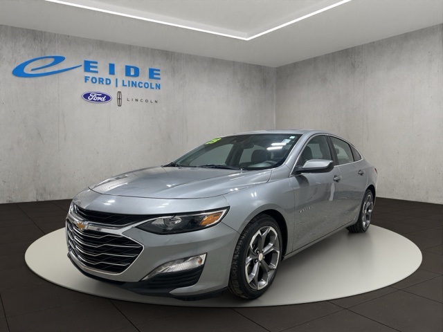 2023 Chevrolet Malibu 1500 RST photo 2