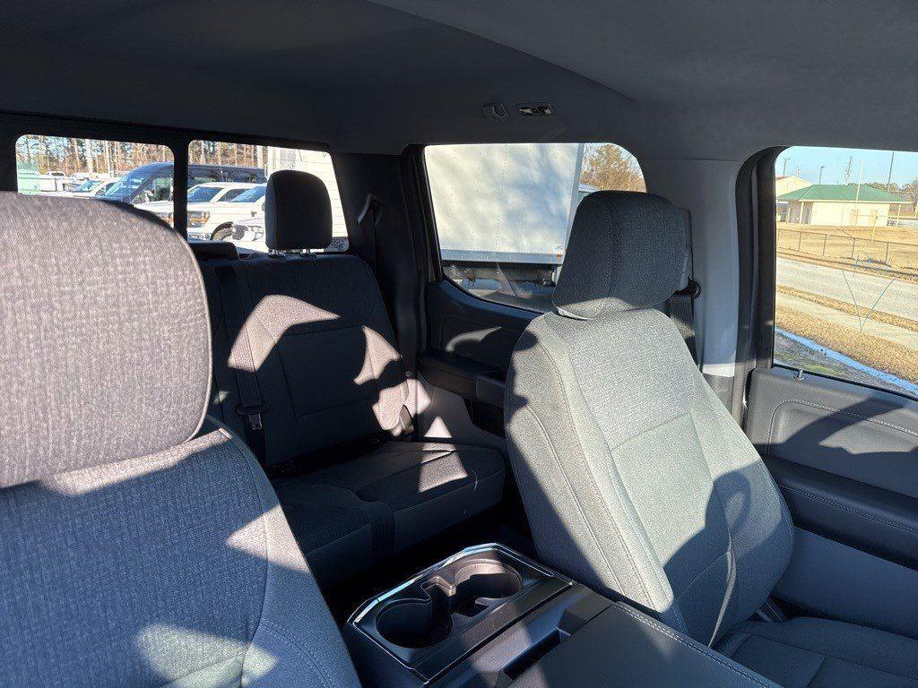2025 Ford F-150 XLT photo 14
