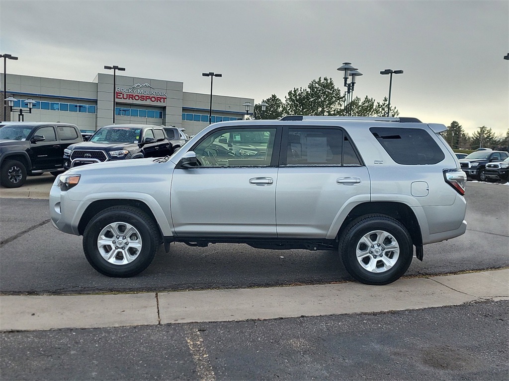 2024 Toyota 4Runner SR5 photo 7