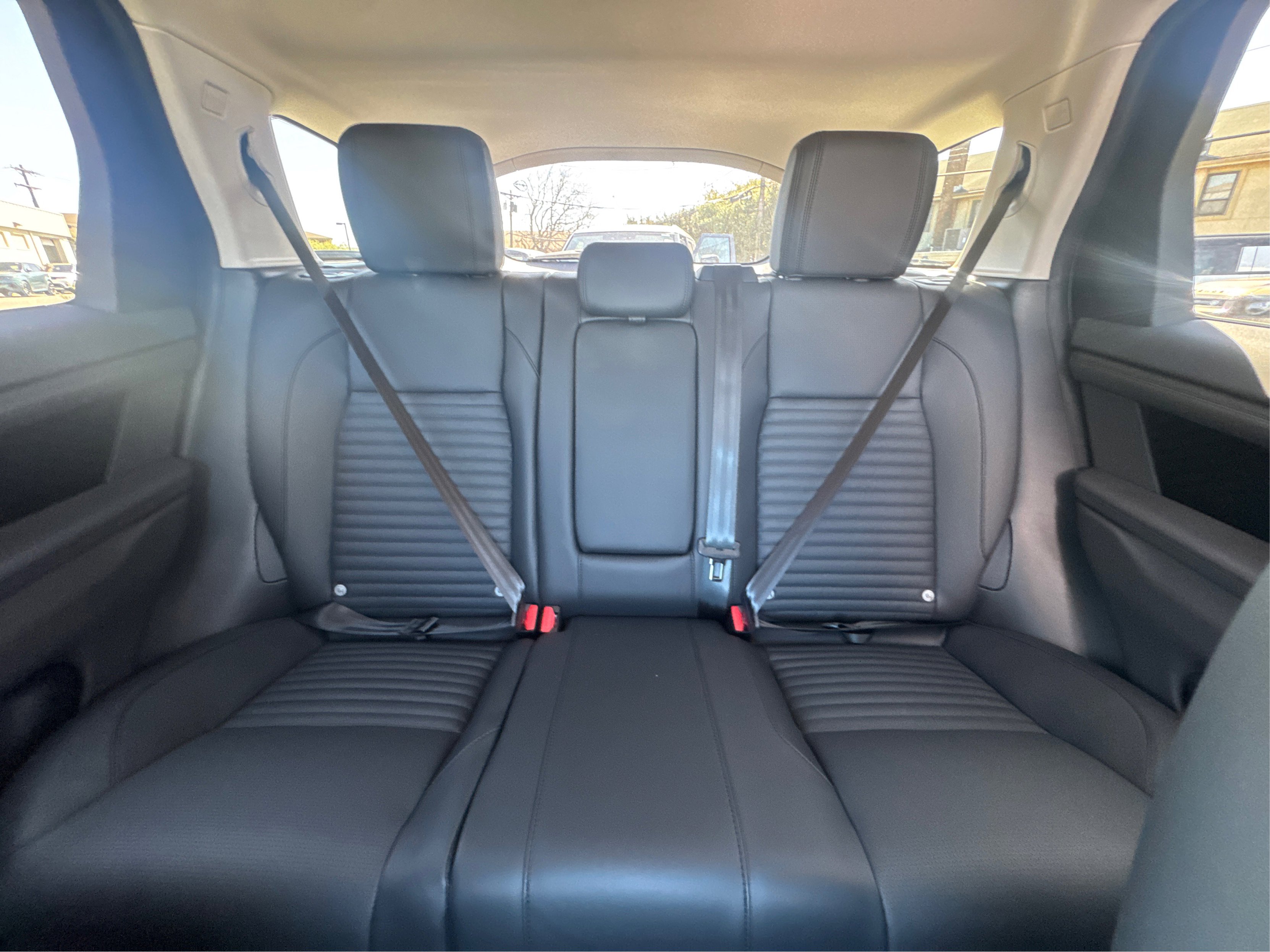 2025 Land Rover Discovery Sport S photo 13