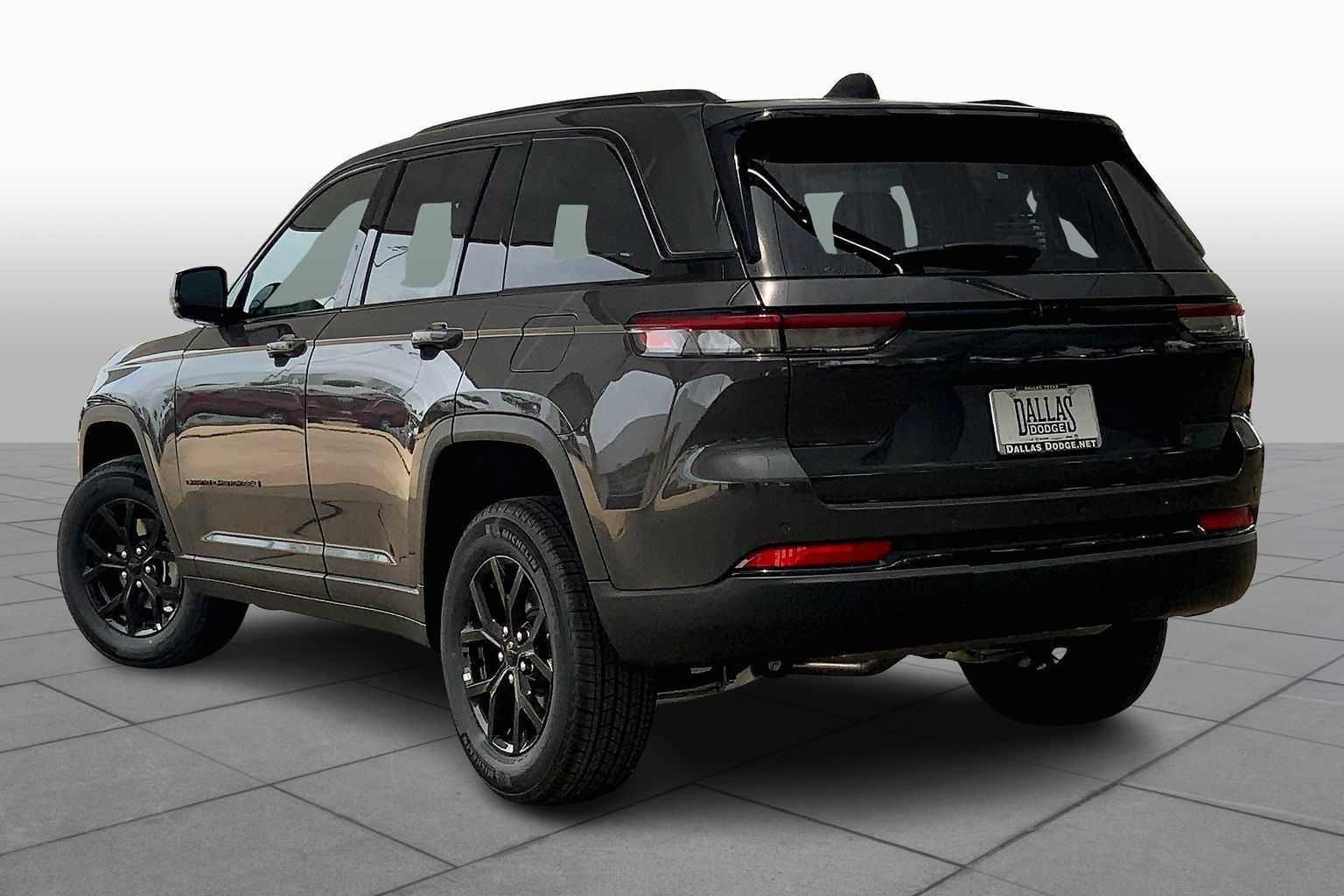 2025 Jeep Grand Cherokee Altitude X photo 11