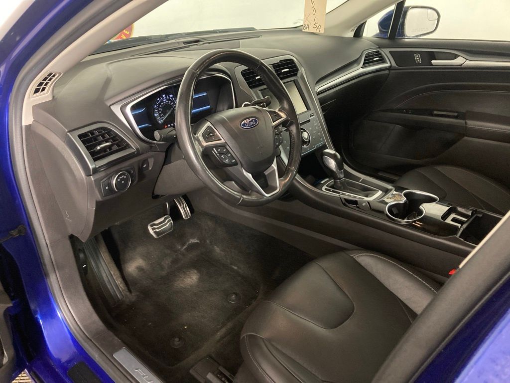 2014 Ford Fusion Titanium photo 2