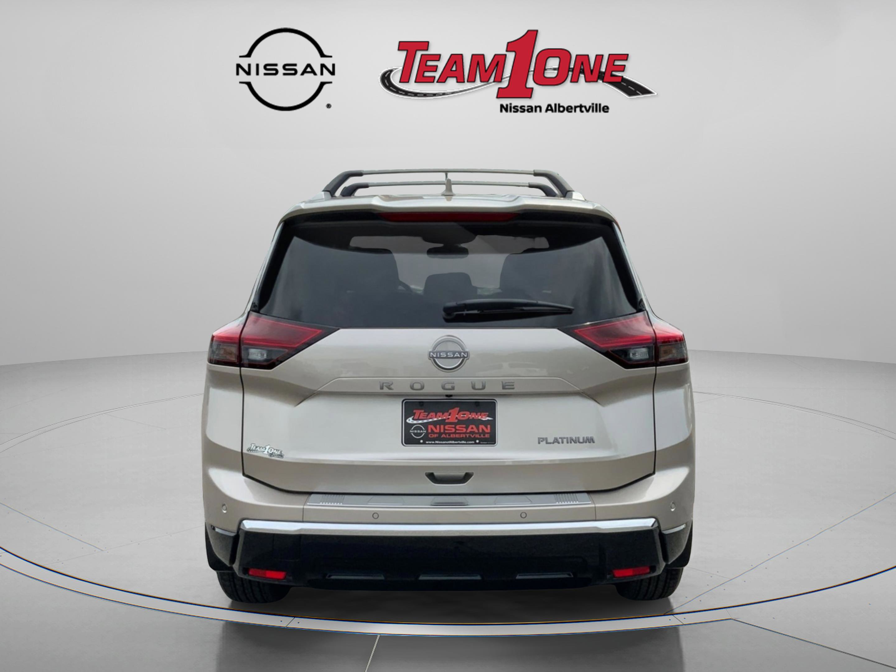 2025 Nissan Rogue Platinum photo 4