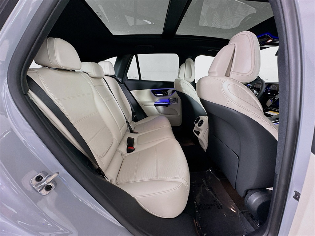 2026 Mercedes Benz GLC 300 photo 27