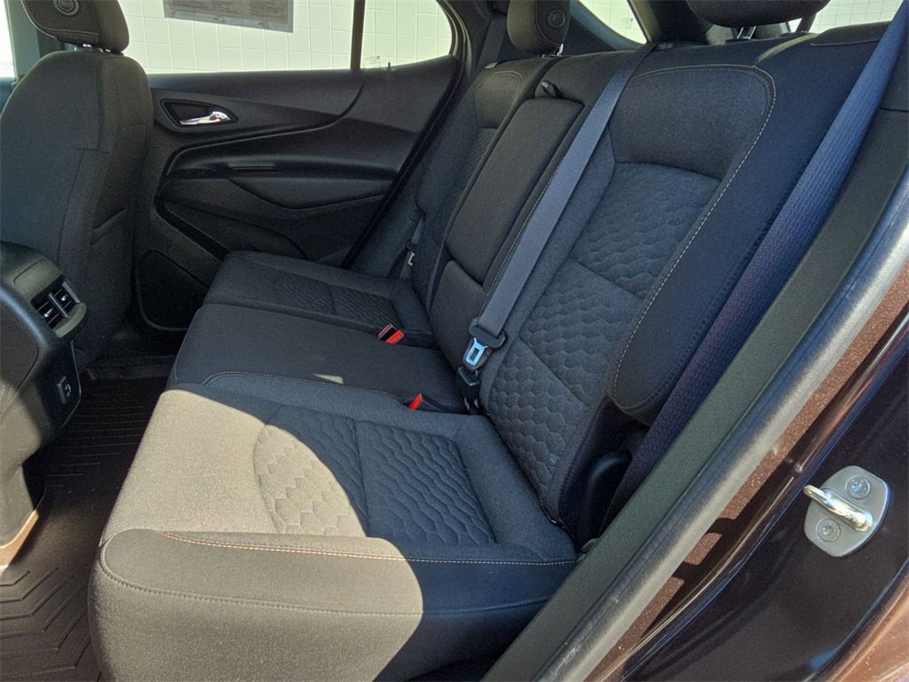 2020 Chevrolet Equinox LT photo 25