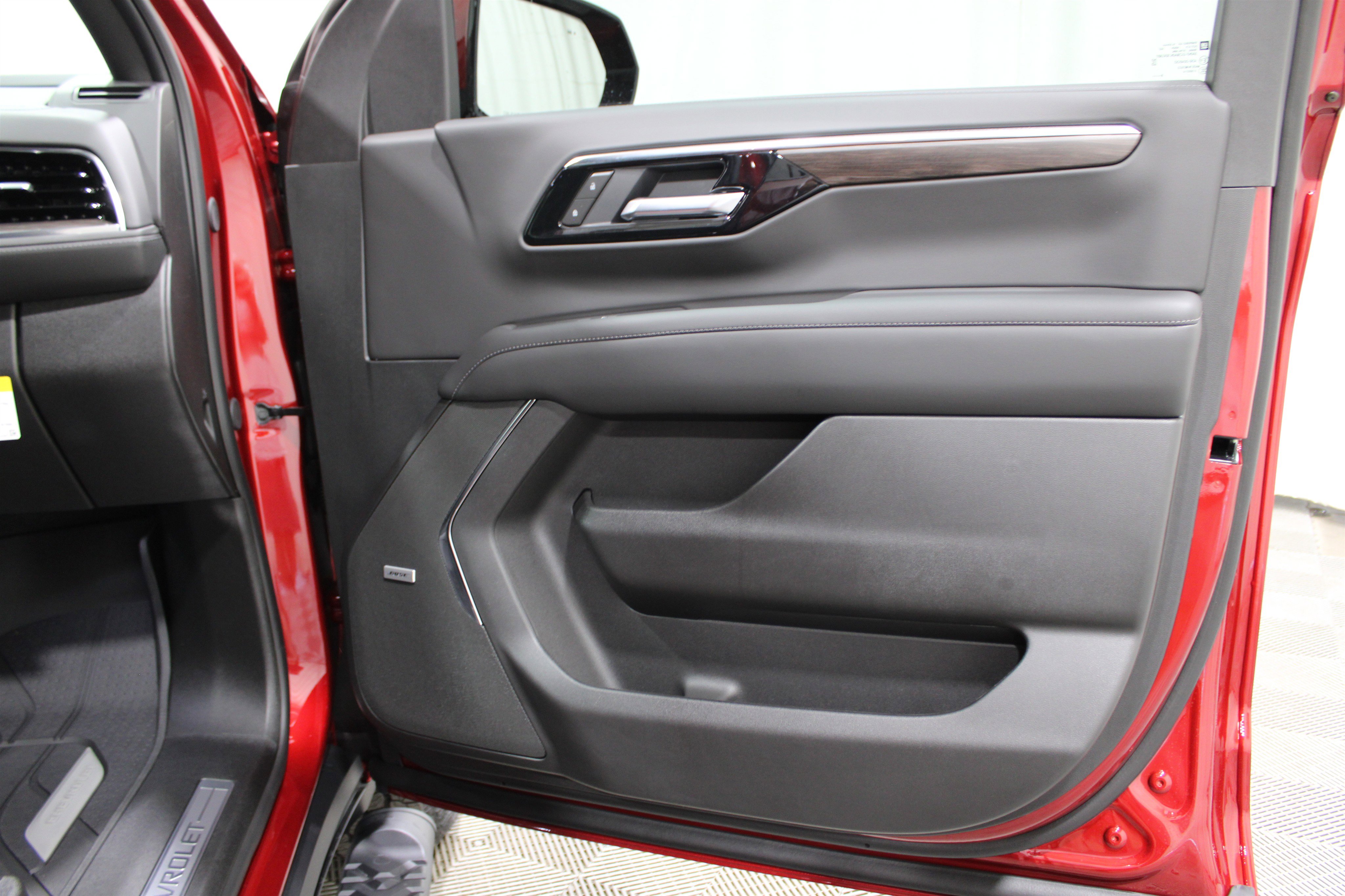 2026 Chevrolet Suburban Z71 photo 24