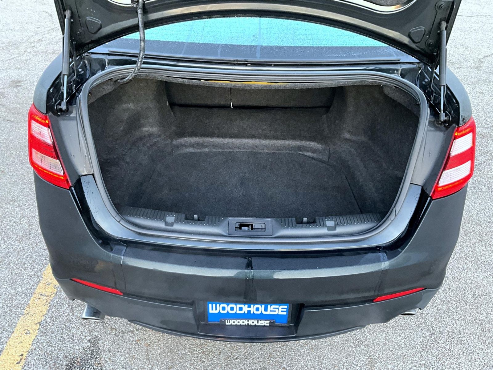 2014 Ford Taurus SEL photo 16