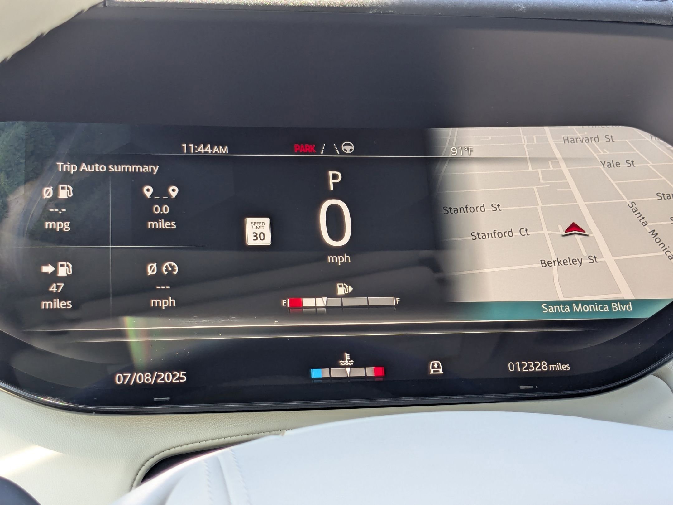 2023 Land Rover Range Rover SE photo 11