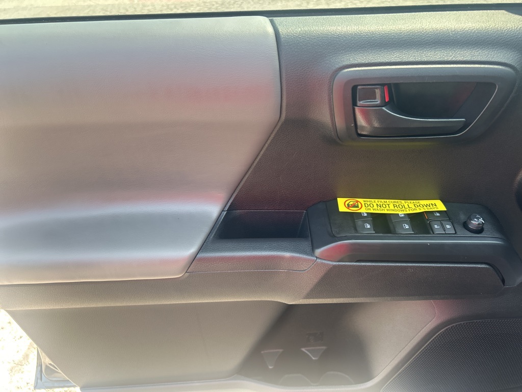 2023 Toyota Tacoma TRD Off-Road photo 11