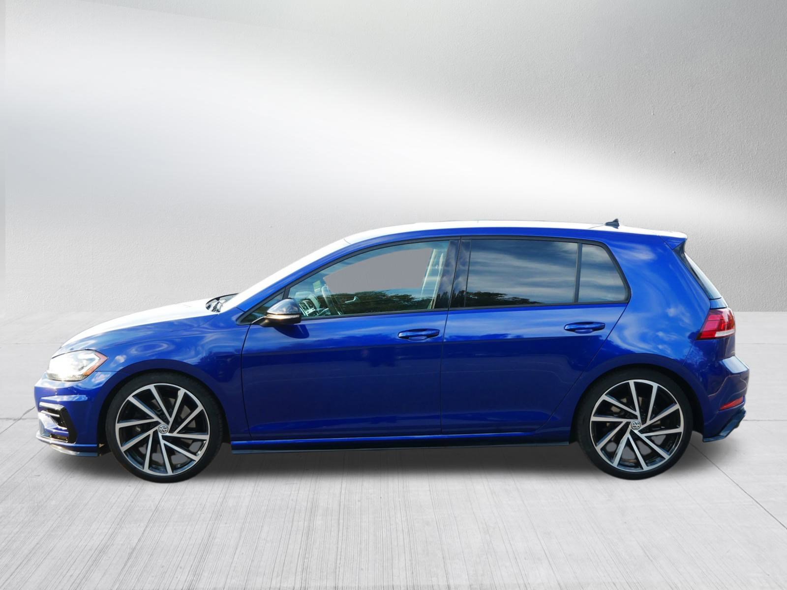 2019 Volkswagen Golf R Base photo 3