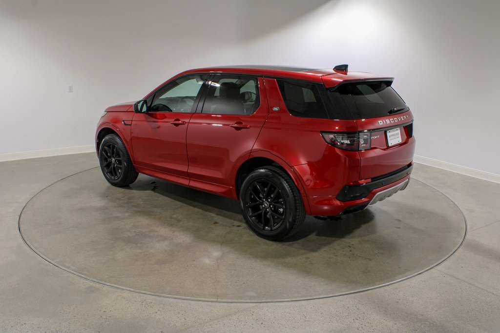 2025 Land Rover Discovery Sport S photo 3